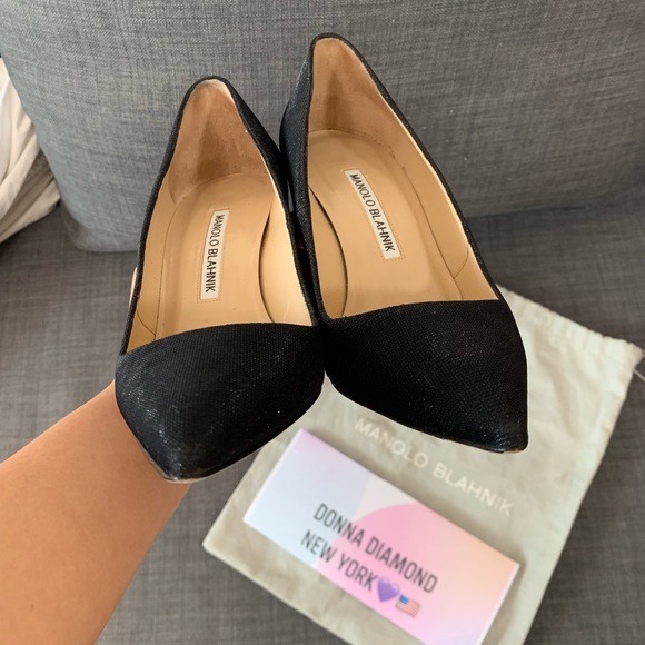 MANOLO BLAHNIK SHIMMER PUMP👠👠
Almost NEW!!!🥰 - Picture 4 of 8
